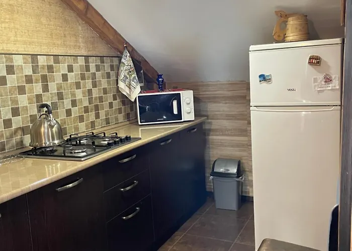 Beautiful Apartment On Atoneli