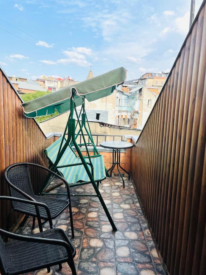 Beautiful On Atoneli Apartment